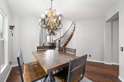 28640 Silverking Trail, Saugus, CA 91390 - Photo 5