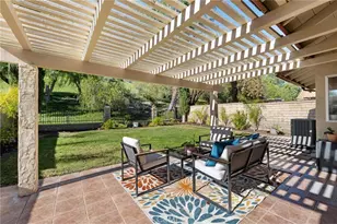 28205 Stonington Ln, Saugus, CA 91350 - Photo 51