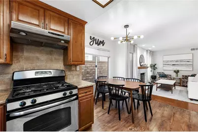 28205 Stonington Lane, Saugus, CA 91350 - Photo 13