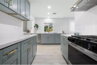 10607 Whitegate Avenue, Sunland, CA 91040 - Photo 11