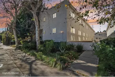 7439 Woodman Avenue #31, Van Nuys, CA 91405 - Photo 3