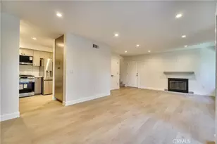 22133 Burbank, Woodland Hills, CA 91367 - Photo 3