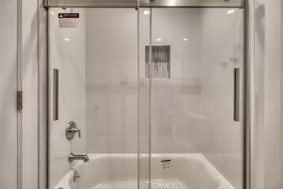 22133 Burbank #1, Woodland Hills, CA 91367 - Photo 13