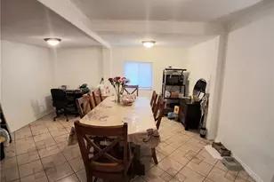 10427 Kewen, Pacoima, CA 91331 - Photo 11