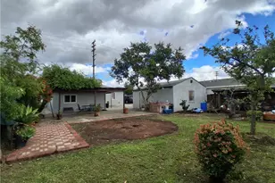 10427 Kewen, Pacoima, CA 91331 - Photo 19