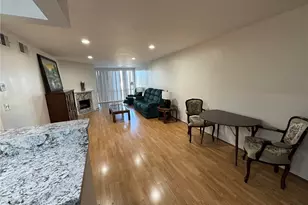 12720 Burbank, Valley Village, CA 91607 - Photo 5