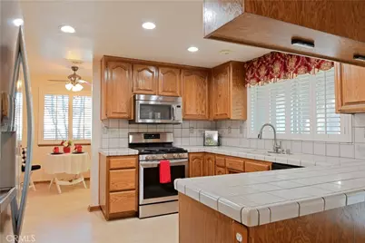 43119 Roulette, Lancaster, CA 93536 - Photo 7