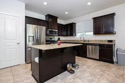 3917 E Myrtle Avenue, Visalia, CA 93292 - Photo 3