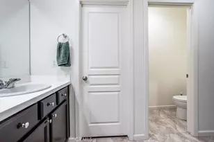 3917 E Myrtle Ave, Visalia, CA 93292 - Photo 13