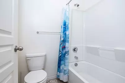 3917 E Myrtle Avenue, Visalia, CA 93292 - Photo 17