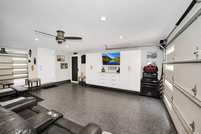 1005 Driftwood Avenue, Seal Beach, CA 90740 - Photo 13