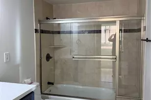 980 S Oxford, Los Angeles, CA 90006 - Photo 17