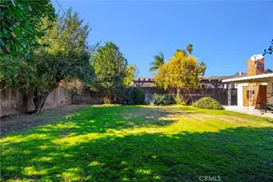 22716 Berdon St, Woodland Hills, CA 91367 - Photo 17
