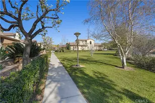 27976 Red Pine Ct, Valencia, CA 91354 - Photo 33