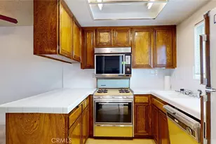 14332 Dickens, Sherman Oaks, CA 91423 - Photo 17