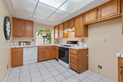 579 Stoney Peak Court, Simi Valley, CA 93065 - Photo 9