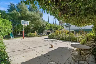 16751 Rayen, Northridge, CA 91343 - Photo 13