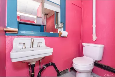 7701 Orion Avenue, Van Nuys, CA 91406 - Photo 29