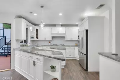 4384 Saltillo, Woodland Hills, CA 91364 - Photo 3