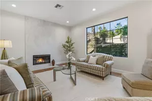 22248 Dumetz Rd, Woodland Hills, CA 91364 - Photo 21