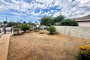 10152 Ave Stanwin, Arleta, CA 91331 - Photo 3