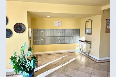 20327 Saticoy #304, Winnetka, CA 91306 - Photo 11