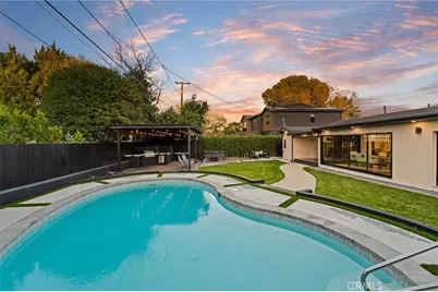 23103 Leonora, Woodland Hills, CA 91367 - Photo 35