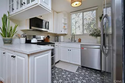 805 E Acacia Avenue #F, Glendale, CA 91205 - Photo 3