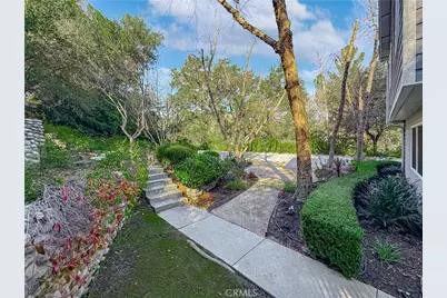 5846 Fairview Place, Agoura Hills, CA 91301 - Photo 17