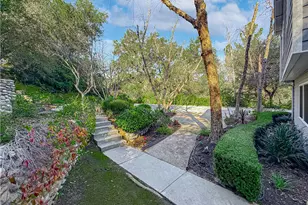 5846 Fairview Pl, Agoura Hills, CA 91301 - Photo 17