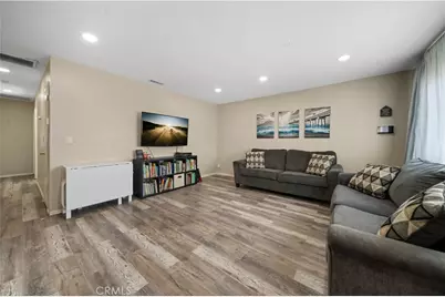 43352 Edson, Lancaster, CA 93536 - Photo 5