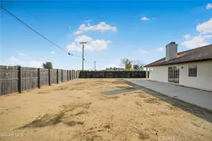 8325 Jacarada, California City, CA 93505 - Photo 21