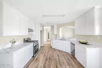 8325 Jacarada, California City, CA 93505 - Photo 7