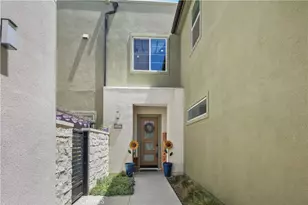 26957 Winding Trail Ct, Valencia, CA 91381 - Photo 3