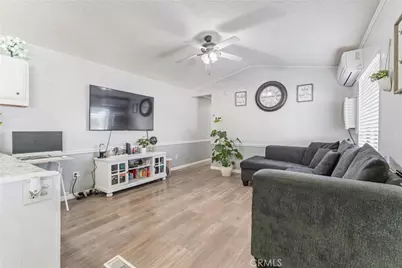 5711 Columbia Way #137, Quartz Hill, CA 93536 - Photo 5