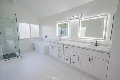 9633 Lilly Court, Northridge, CA 91325 - Photo 17