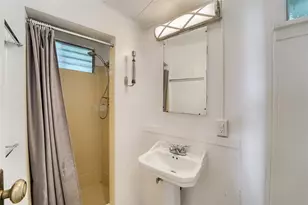 5924 Graciosa Dr, Los Angeles, CA 90068 - Photo 31