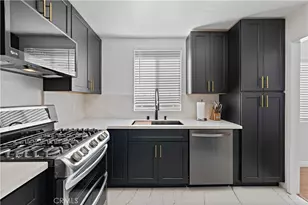 15080 Victory, Van Nuys, CA 91411 - Photo 11