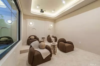 11746 Blix, Valley Village, CA 91607 - Photo 19