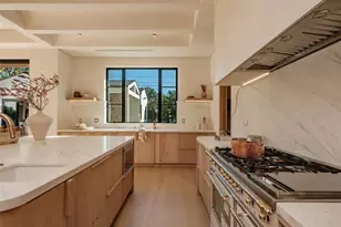 11746 Blix, Valley Village, CA 91607 - Photo 17