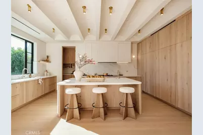 11746 Blix, Valley Village, CA 91607 - Photo 9