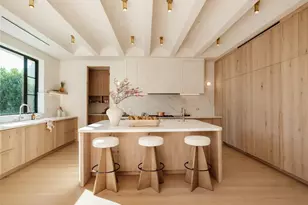 11746 Blix, Valley Village, CA 91607 - Photo 9