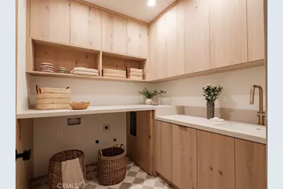 11746 Blix, Valley Village, CA 91607 - Photo 55