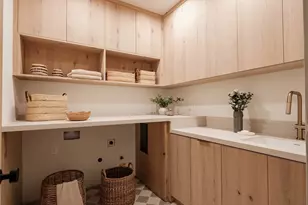 11746 Blix, Valley Village, CA 91607 - Photo 55