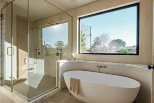 11746 Blix, Valley Village, CA 91607 - Photo 39