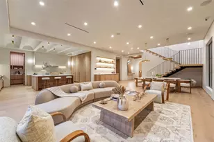 11746 Blix, Valley Village, CA 91607 - Photo 17