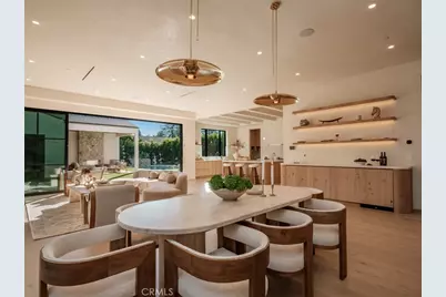 11746 Blix, Valley Village, CA 91607 - Photo 7