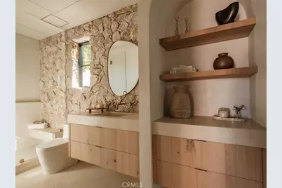 11746 Blix, Valley Village, CA 91607 - Photo 63