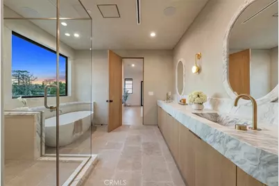 11746 Blix, Valley Village, CA 91607 - Photo 35