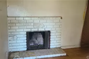 12349 Glamis, Pacoima, CA 91331 - Photo 3